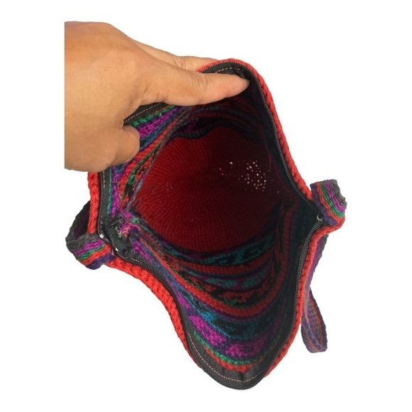 Guatemalan Zippered Multi colored
Crocheted Purse - Picture 8 of 10